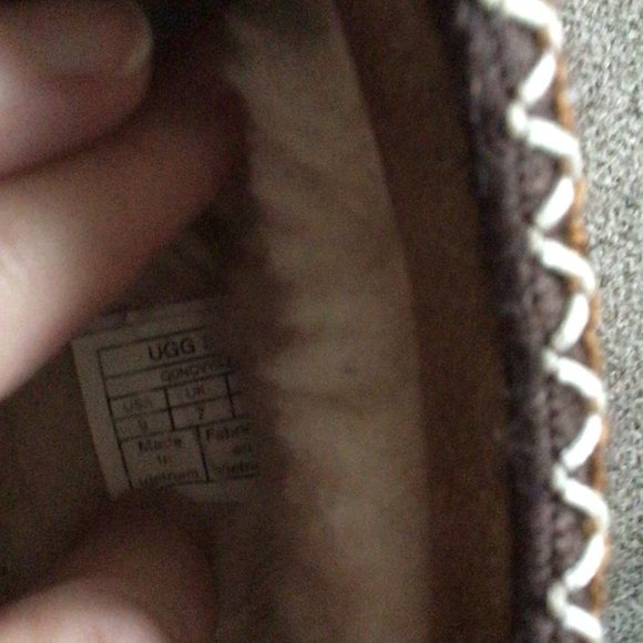 UGG Tasman Chestnut Suede Slip-Ons
Sz 9 - Picture 9 of 12